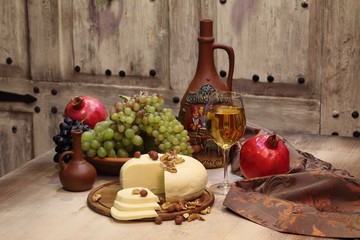 the white wine served with cheese and fruit