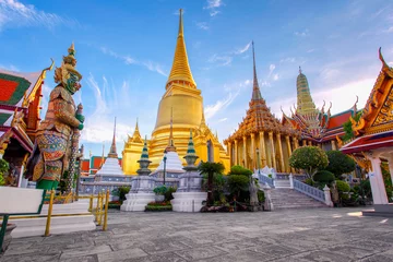 Fotobehang Tempel Wat Phra Kaew Ancient temple in bangkok Thailand
