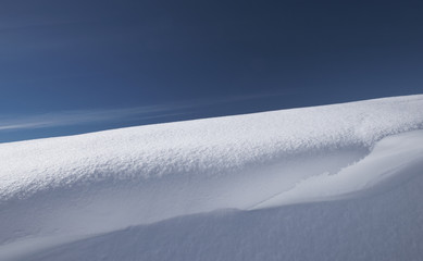Fototapeta na wymiar le onde di neve