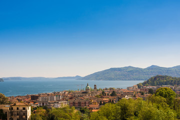 Fototapeta na wymiar Blick über Verbania, Lago Maggiore in Oberitalien