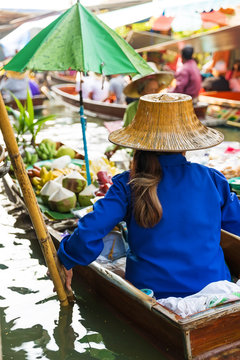 Traditional floating market in Damnoen Saduak near Bangkok. Thai
