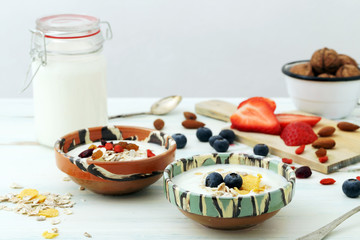 yogurt greco con frutta e cereali