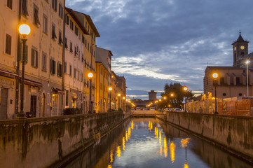 Livorno,quartiere Venezia all'imbrunire.