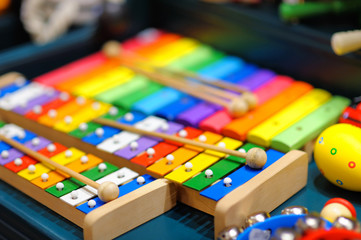 Few bright xylophones