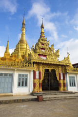 Fototapeta premium Mway Daw Payagyi temple Pinlaung 