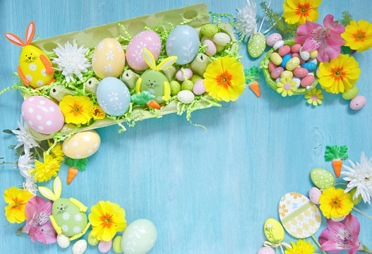 Easter decorations with colorful eggs and flowers