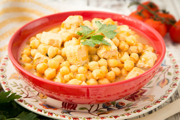 Chickpeas with Turkey meat, pepper, carrots and greens.