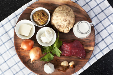 Raw ingredients for Beef Stroganoff 
