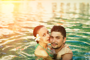 Fototapeta premium Couple in pool