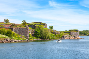 Fototapeta na wymiar Suomenlinna fortress in a summer day