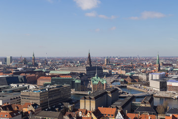 Obraz premium Widok na panoramę Kopenhagi z Vor Frelsers Kirke