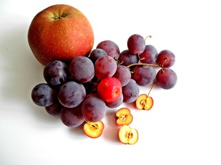 Apfel mit Trauben