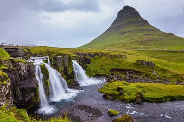 Foto auf Acrylglas Kirkjufell Island - Land der Wasserfälle und Berge