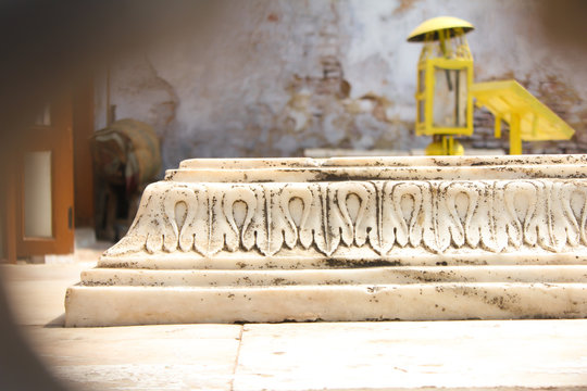 holy shrine of hazrat nizamuddin auliya, New Delhi, India, praye