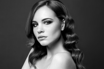 Fototapeta premium Beautiful woman face. Perfect makeup. Beauty fashion. Eyelashes.