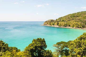 Naklejka premium Turquoise sea with cloud sky