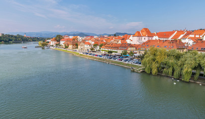 Obraz premium Maribor city and Drava river in Slovenia.