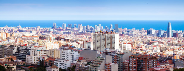 Fototapeta na wymiar panoramic view of Barcelona in sunny day