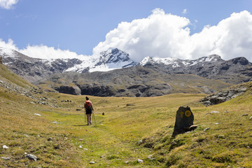 Fototapeta na wymiar Hiking trail in Aosta Valley, Italy