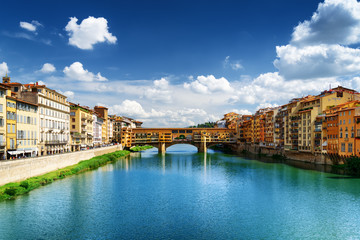 Obraz premium View of the Ponte Vecchio and the Arno River, Florence, Italy