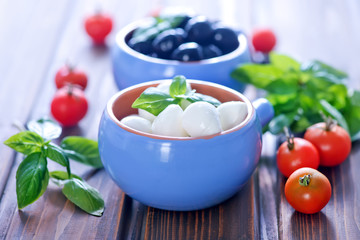 mozzarella with tomato