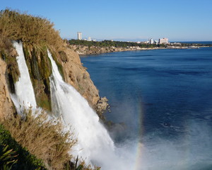 Obraz premium piękny wodospad duden w Antalyi