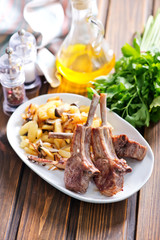 Rack of lamb fried with aromatic olive oil