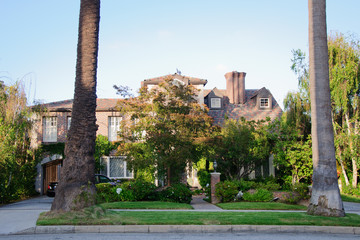 Fototapeta na wymiar House with frontyard and garden path 