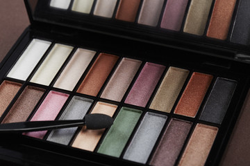 Choice of eye shadow with brush