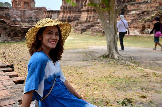 Thai woman portrait at ancient building at Wat Mahathat