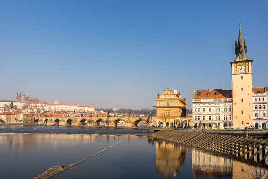 Spiegelung Karlsbr&uuml;cke Prag