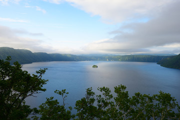 晴れの摩周湖　北海道　日本