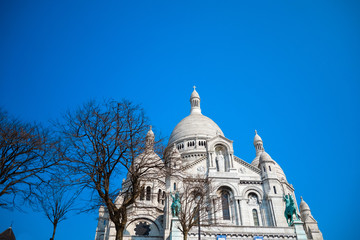 Fototapeta premium The Sacre-Coeur church in Montmartre,paris