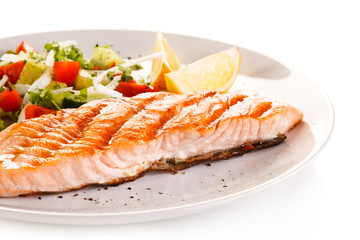 Grilled salmon steak and vegetables 