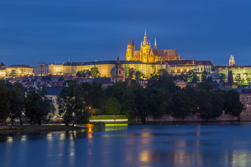 Fototapeta na wymiar Castle by night in Prague, Czech Republic