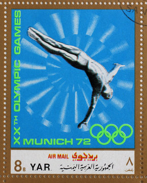 Stamp printed in Yemen Arab Republic shows jump into the water, Olympics in Munich, circa 1972