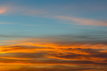 Obraz premium Background of the blood red evening sky and clouds