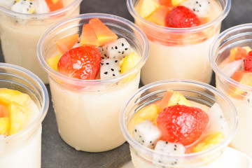 Pudding fruit salad