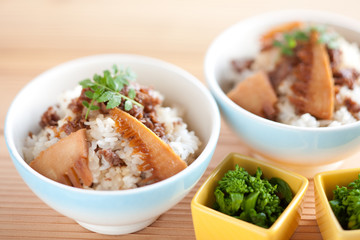 たけのこと牛肉の混ぜご飯