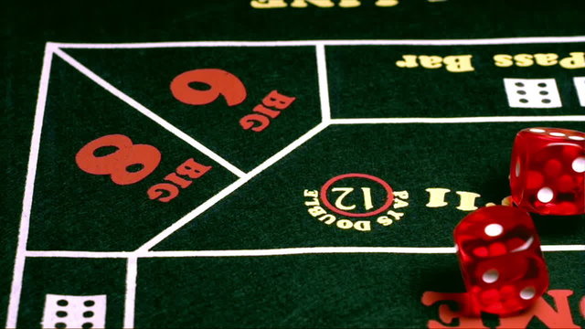 Casino Dice Land on Seven Super Slow Motion