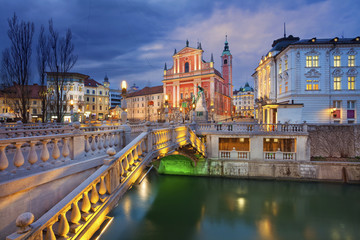 Ljubljana. Image of Ljubljana, Slovenia during twilight blue hour. - obrazy, fototapety, plakaty