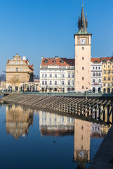 Wasserspiegelung  Prager Pulverturm