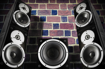 Black music speakers