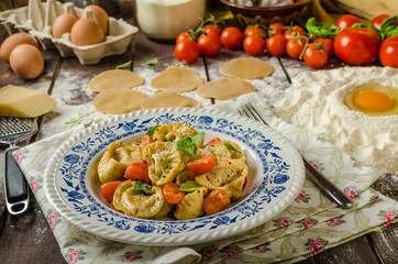 Stuffed Tortellini with pesto