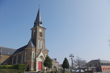 Fototapeta na wymiar L'église de Chartres-de-Bretagne