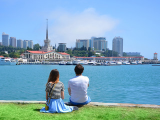 couple at the sea port