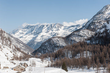Fototapeta na wymiar Alps mountain in winter