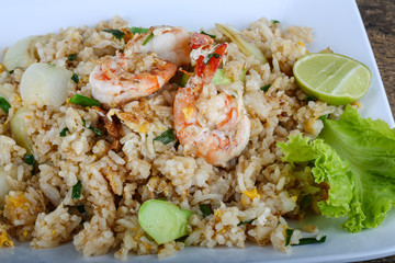 Fried rice with shrimps