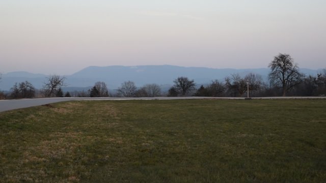 Panorama Hahnweide Kirchheim-Teck mit Sonnenuntergang im Landkreis Esslingen in Baden-W&uuml;rttemberg