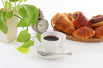 おいしそうなコーヒーとパン